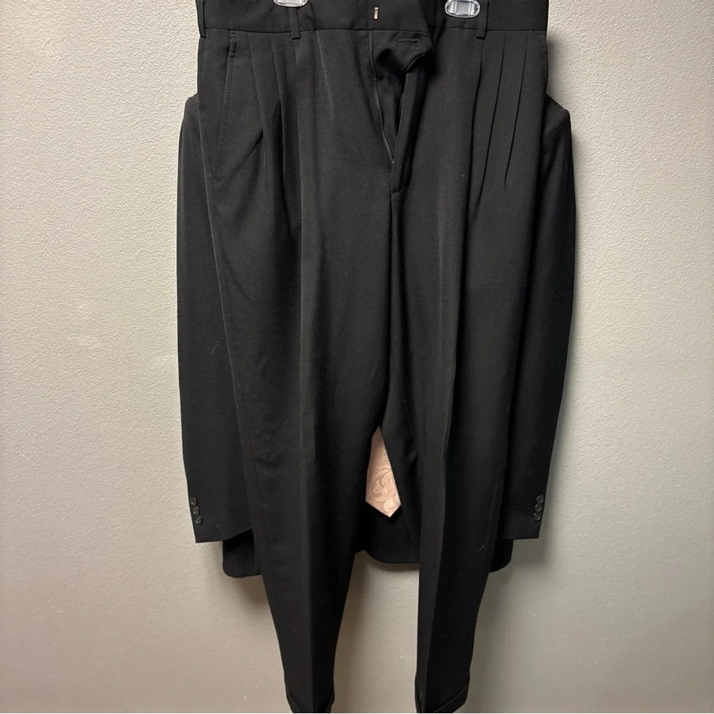 Men's Black Classic Single-Breasted Suit Jacket